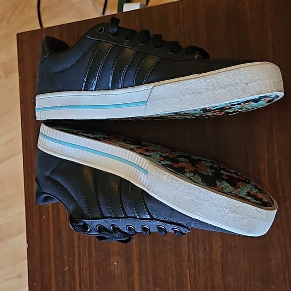 Rare Adidas canvas sneaker - Picture 2 of 4